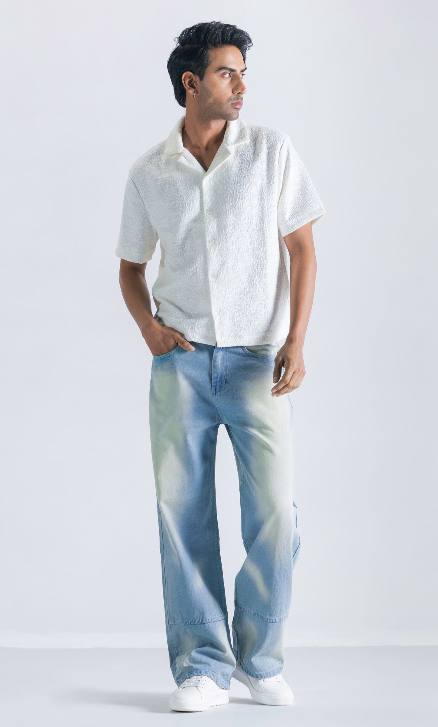 Straight fit jeans with hemp stitching
