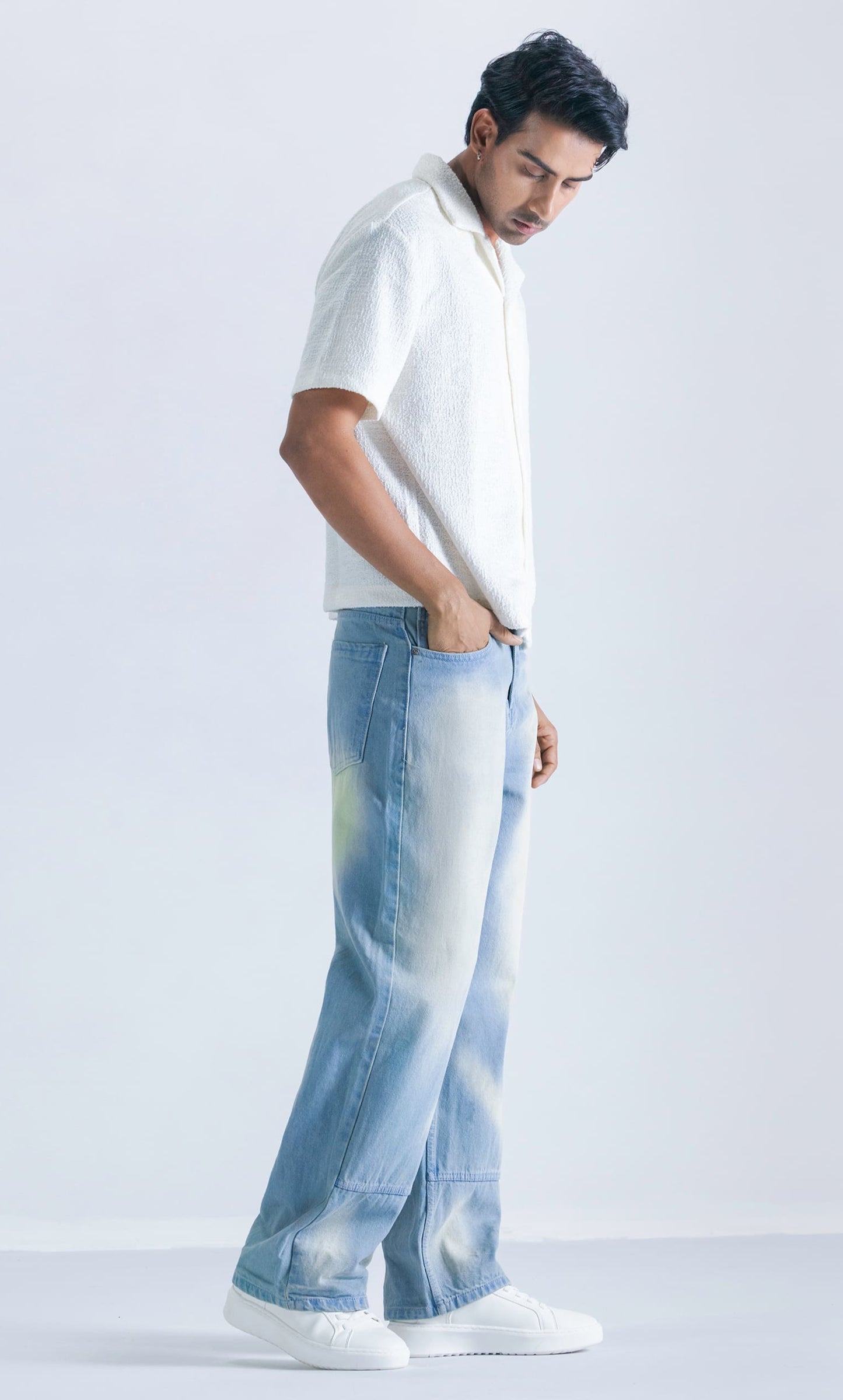 Straight fit jeans with hemp stitching