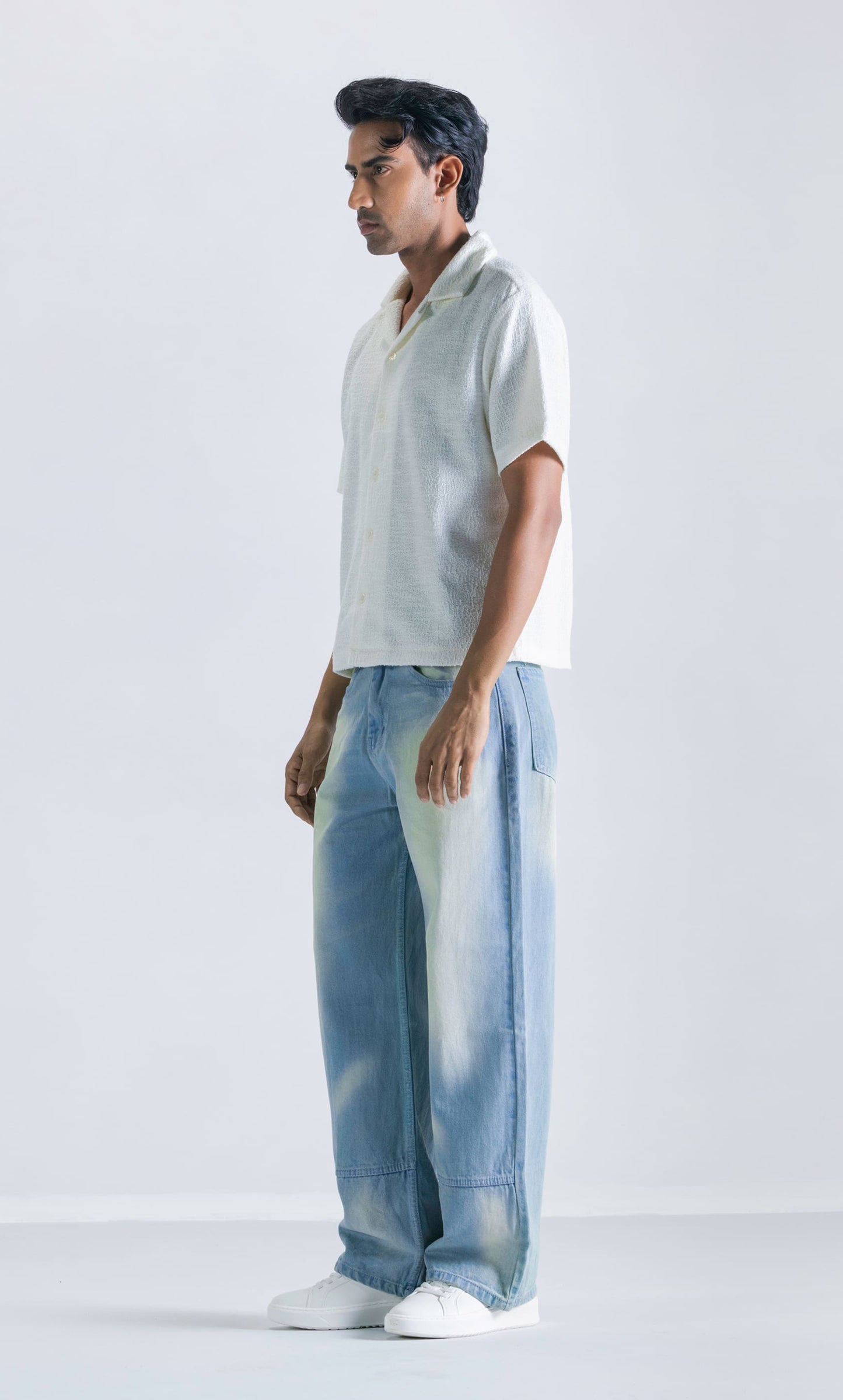 Straight fit jeans with hemp stitching
