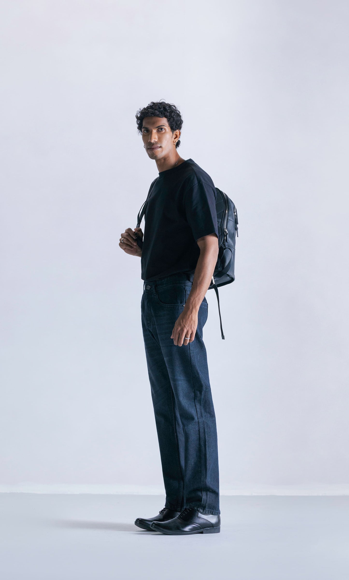 Relaxed Slim Fit Jeans - Dark Black