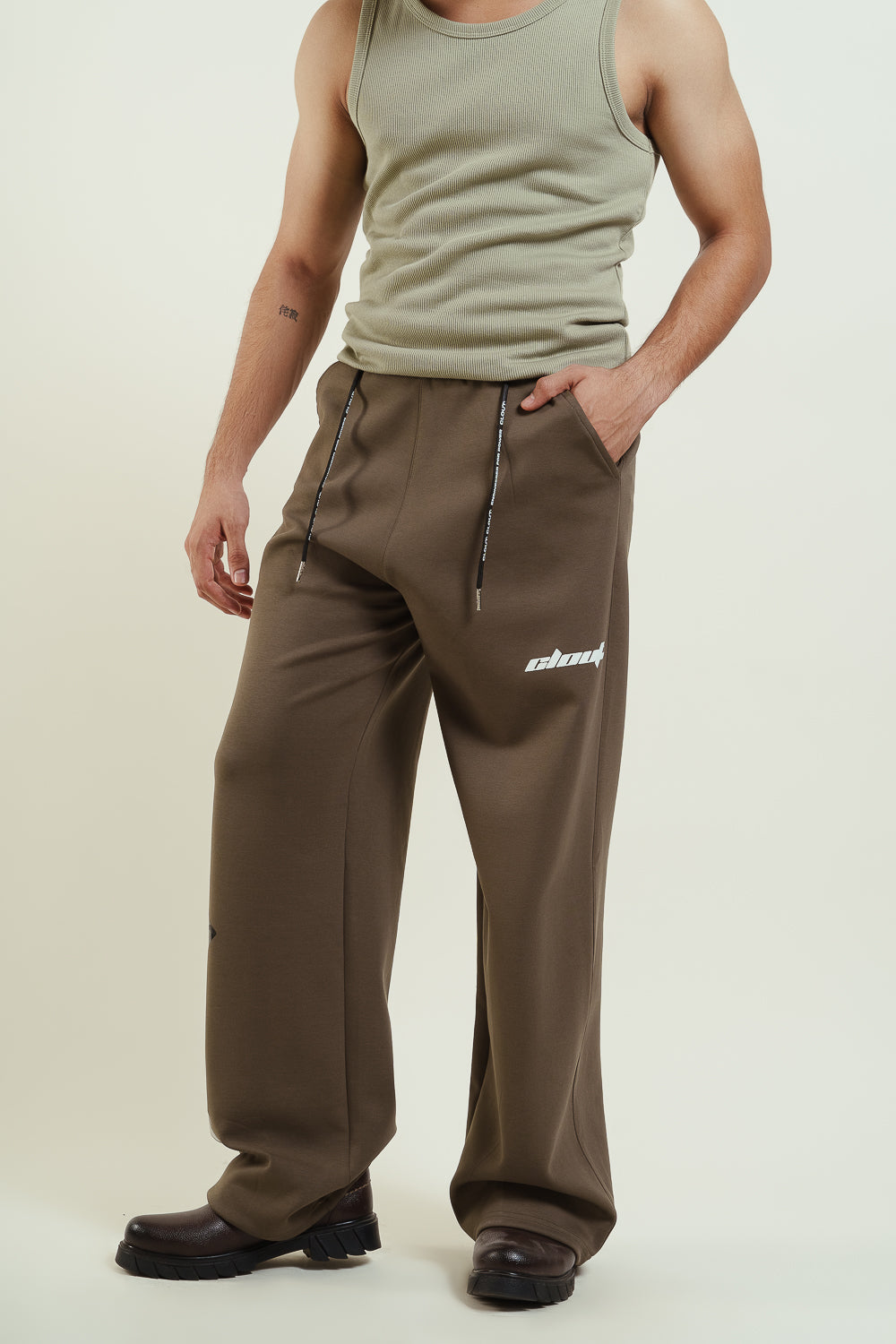 Basic olive joggers