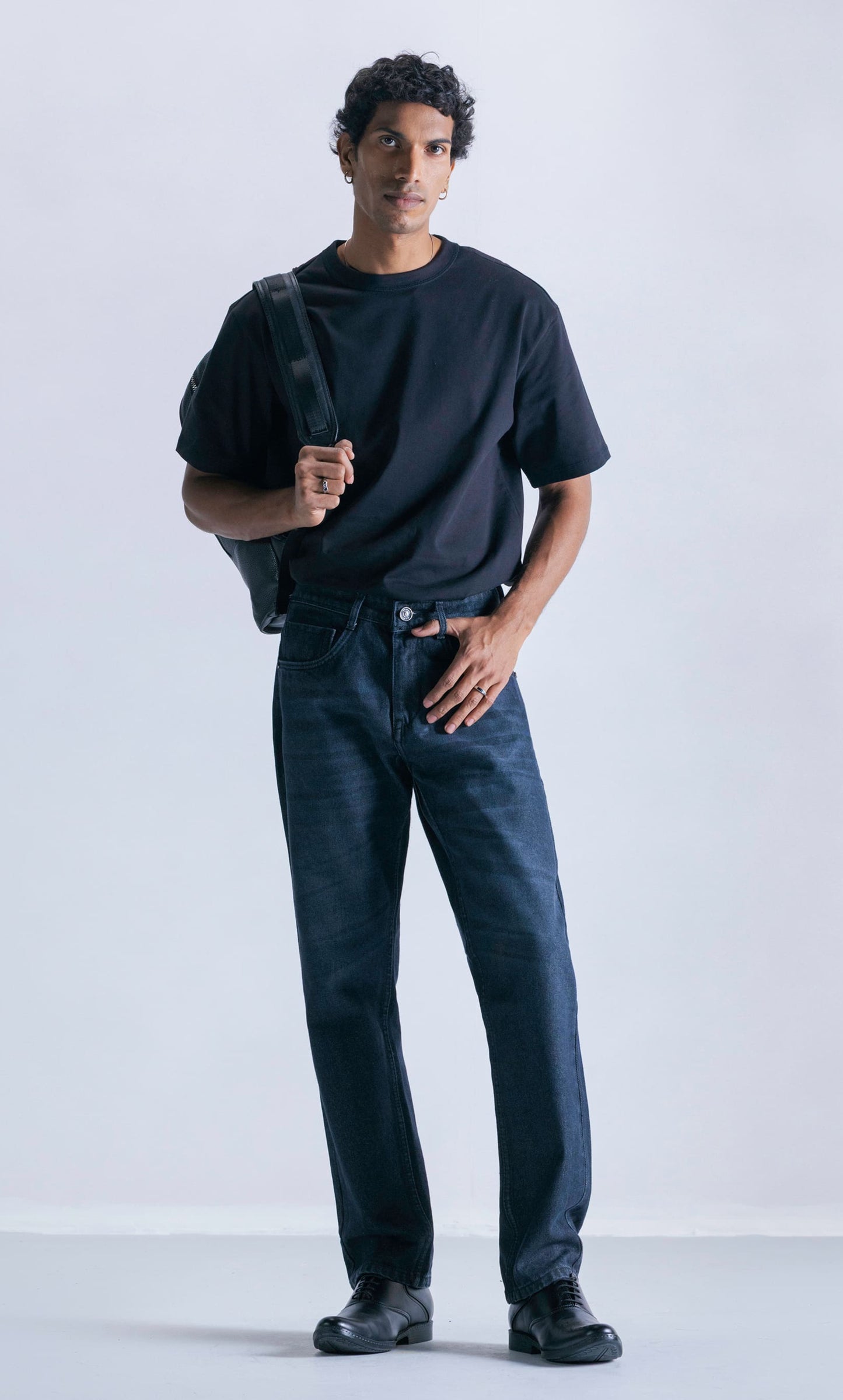 Relaxed Slim Fit Jeans - Dark Black