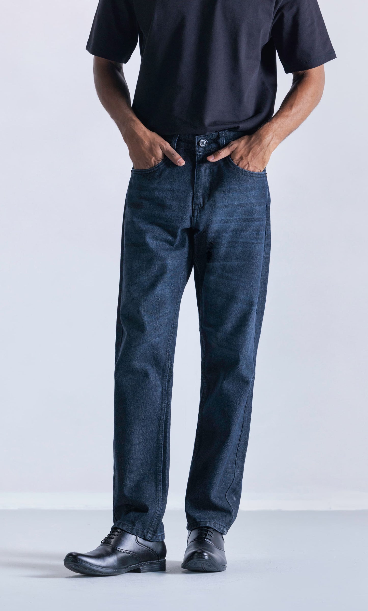 Relaxed Slim Fit Jeans - Dark Black