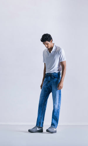 Relaxed slim Fit Mid Wash Clout Jeans