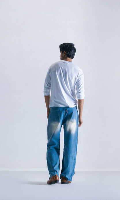 baggy fit jeans with ankle zipper detail