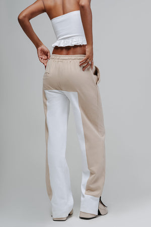 T-Shape Jogger - CREME Clout Jeans