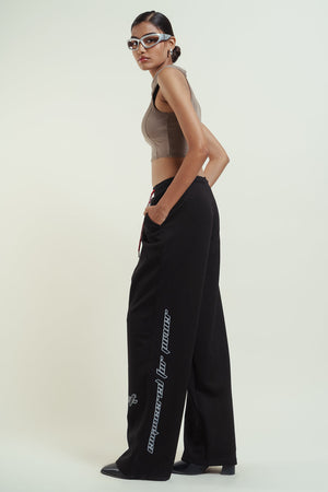 Basic black joggers: Clout Jeans